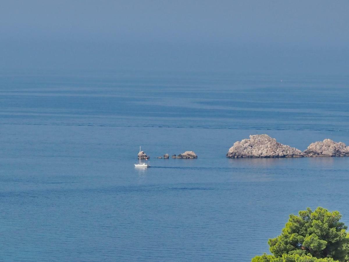 Apartman Telefon *